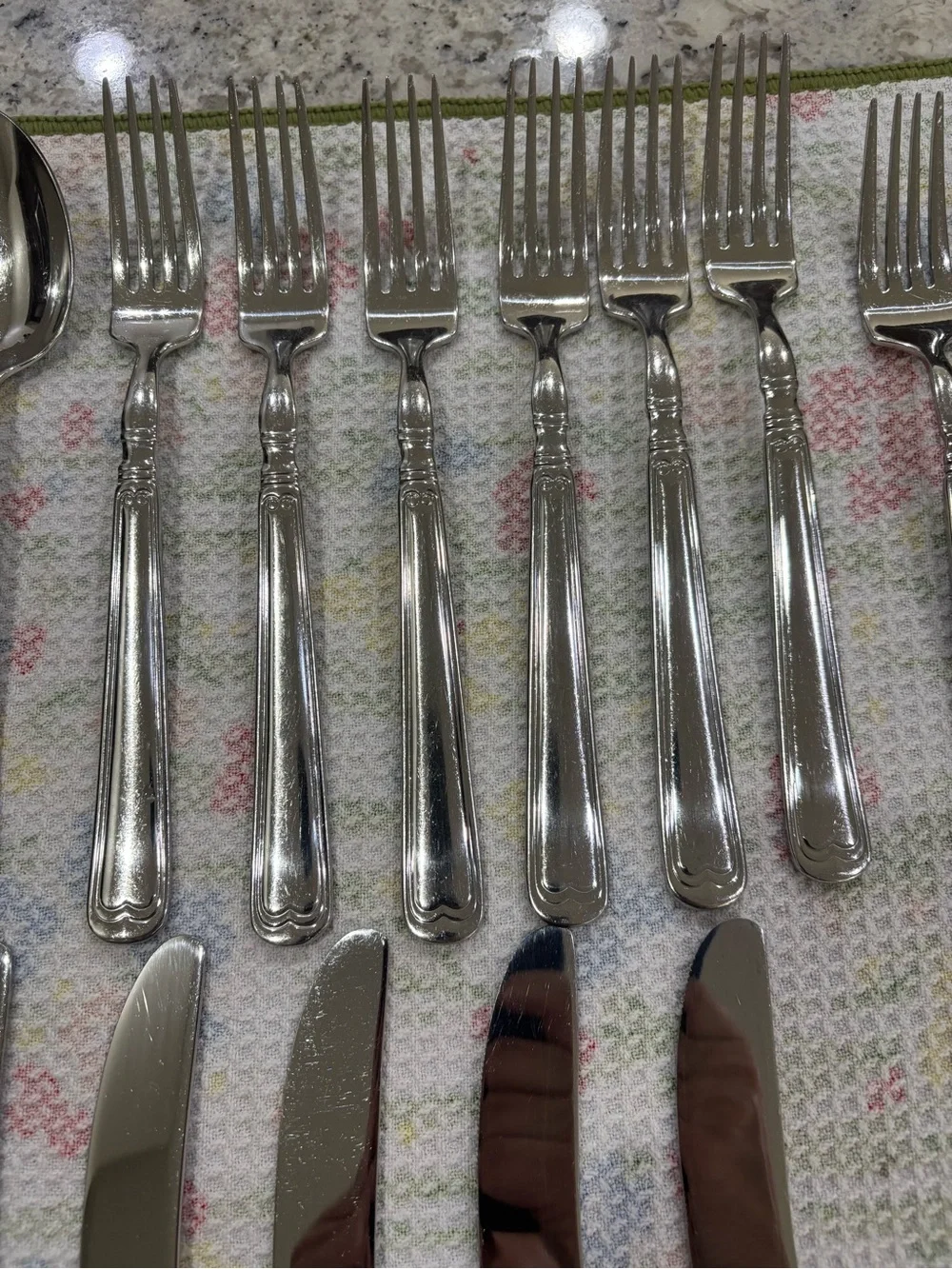 28 Pc Zwilling J.A. Henckels Vintage 1876 Stainless Steel Flatware.